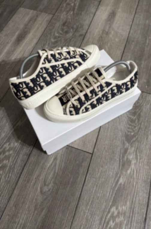 Adore BLU
